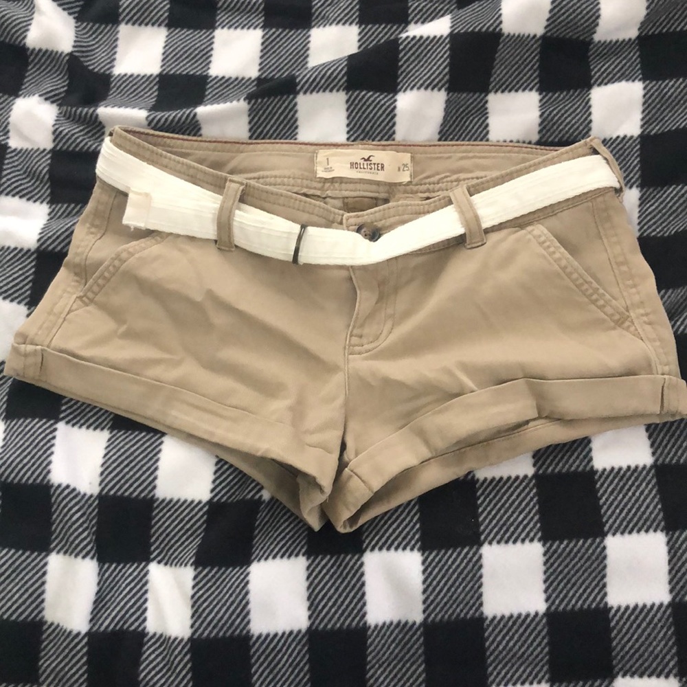 hollister khaki shorts